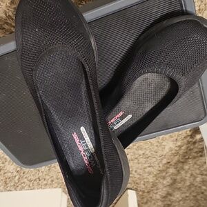 Skechers Black Flats Comfortable Slip-On Loafers